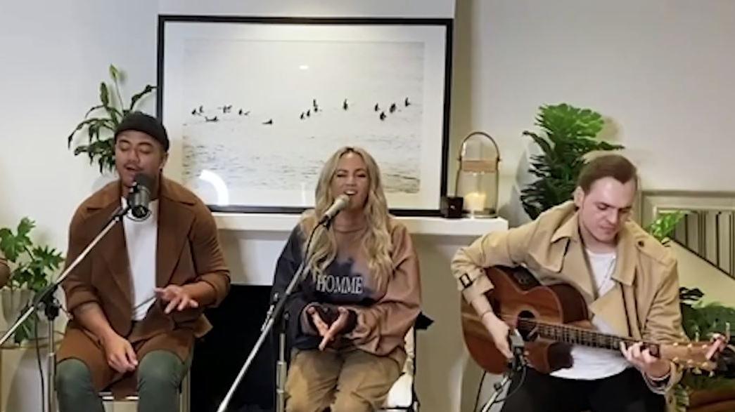 Watch Samantha Jade Live In The Living Room Concert Series