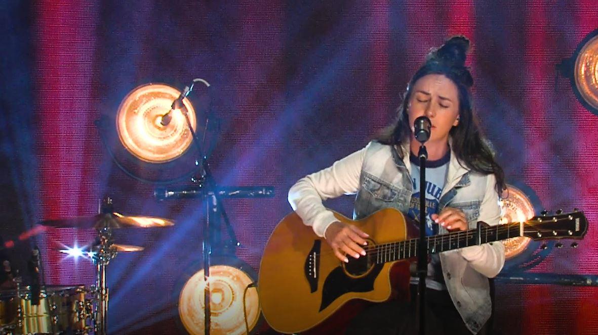 Watch Amy Shark Live In The Living Room Concert Series Iheartradio
